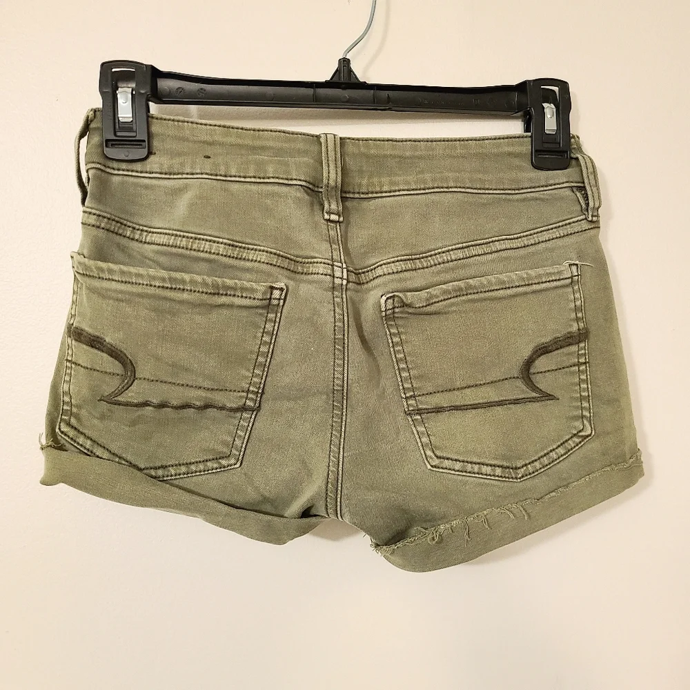 5/$30 American Eagle Super Stretch Army Green Midi Shorts w/ Cuffed Hems - Picture 3 of 4